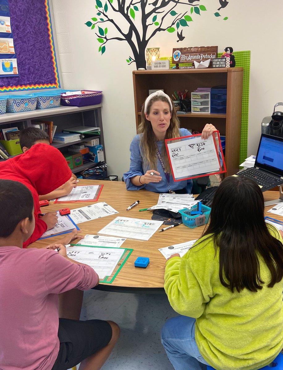 Dr_Mihalik's tweet image. 4th grade comparing &amp;amp; ordering numbers using place value in guided math groups w/ @AmandaM85702241 &amp;amp; Ms. Cremins 🔢 #MathWorkshop @SugarlandES