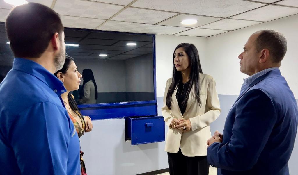 MijpVzla's tweet photo. #14SEP || Integrantes del Sist. de Justicia, inauguraron los espacios rehabilitados para el resguardo de privados(as) de libertad, así como para las audiencias en el Palacio de Justicia del @CJP_AMC, a fin de garantizar los Derechos Humanos.

#VenezuelaYChinaIndestructibles https://t.co/hKaBUFz5x0