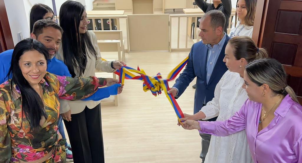 MijpVzla's tweet photo. #14SEP || Integrantes del Sist. de Justicia, inauguraron los espacios rehabilitados para el resguardo de privados(as) de libertad, así como para las audiencias en el Palacio de Justicia del @CJP_AMC, a fin de garantizar los Derechos Humanos.

#VenezuelaYChinaIndestructibles https://t.co/hKaBUFz5x0