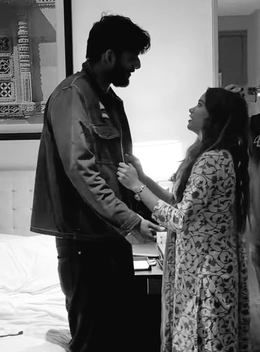 TusHaRKumar2022's tweet photo. #AbhishekMalhan to #ManishaRani -
Pyaar Aisa Karunga Ki Tu Degi Shabaashi
Misaal Main Dunga Apne Pyaar Ki Bana
Oh Teri Aankhon Mein Dikhta Jo Pyaar Mujhe
Meri Aankhon Mein Bhi Tujhe Dikhta Hai Kya. #AbhishaReunion #abhishasoulmates #AbhIsha https://t.co/cPy3kIeue2