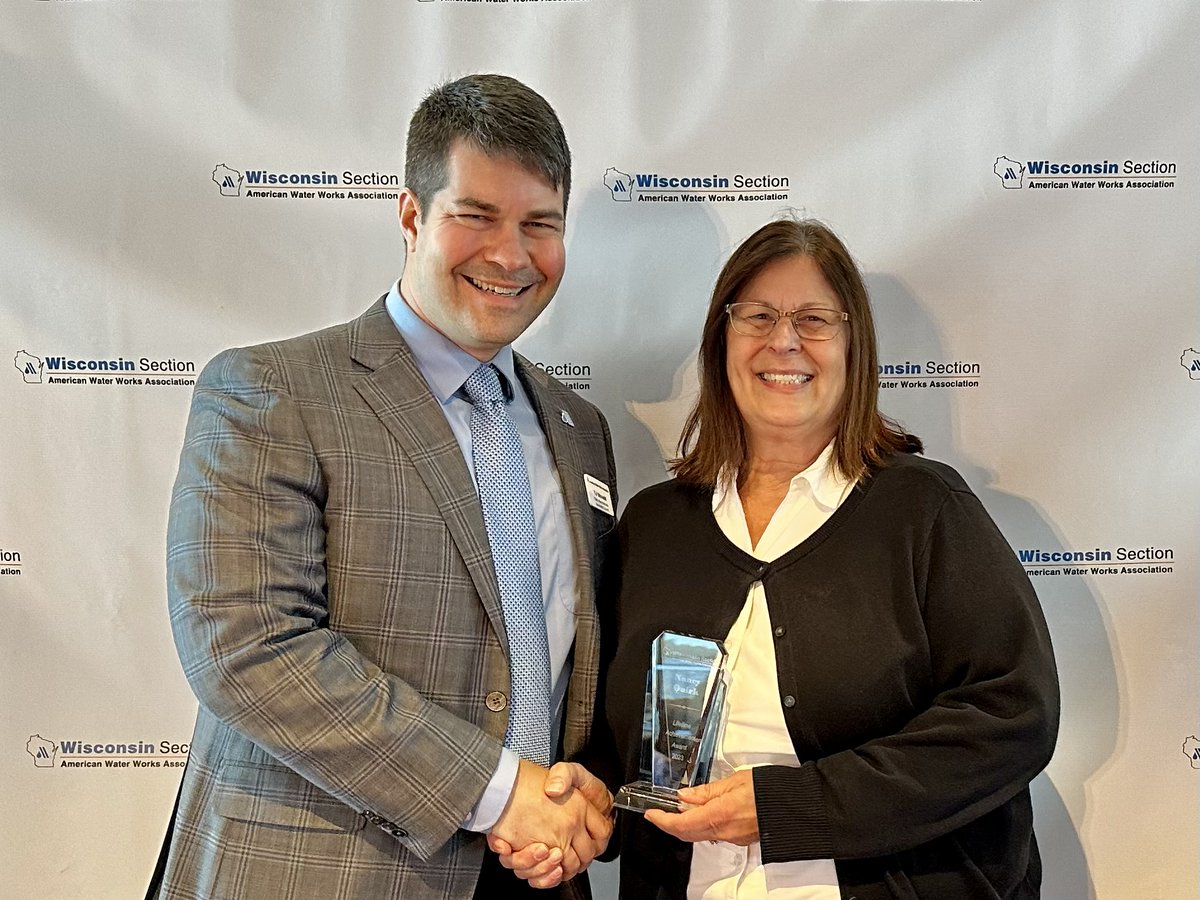 WIAWWA's tweet photo. 🌟 Honoring Nancy Quirk with the 'Lifetime Achievement Award.' From pioneering 'Women in Water in Wisconsin' to impactful WIAWWA leadership roles, Nancy's legacy is profound. We're grateful for her unmatched commitment to water.💧🏆 #WaterHero #LifetimeAchiever @Greenbaywater https://t.co/Tj4953v72x