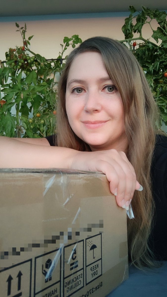 Was ist in diesem Päckchen? 🤩😊🥹😀

#vr #unboxing #VirtualReality