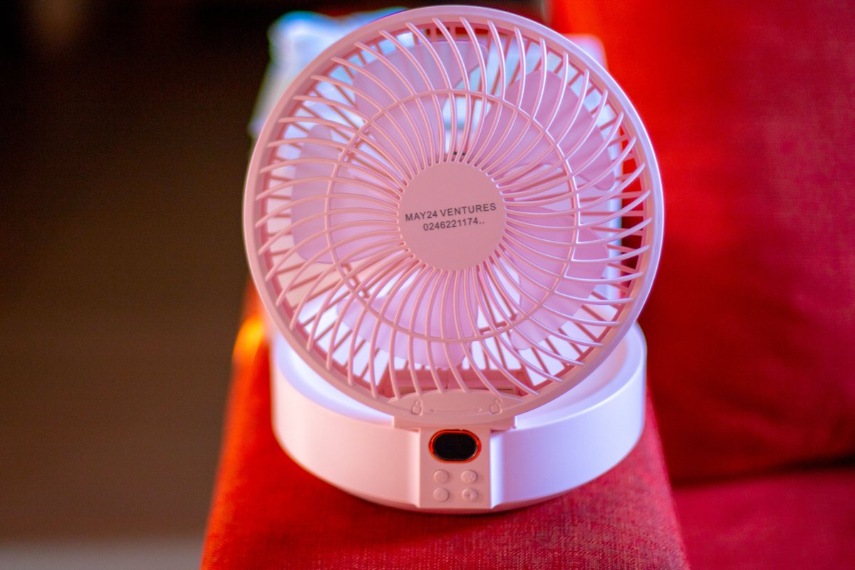 Sir_Skoba's tweet image. Own your freedom with our desktop folding fan.Grab one now.
Comes in different colors.

#Rotatable
#lighttable
#Remotable 
#Foldable 
#Affordable 
#portable

Call/WhatsApp: 0541842198/0593921593

#space#air #ventilation #students #workers #hy #cocobodceo #fatima #nairamarley