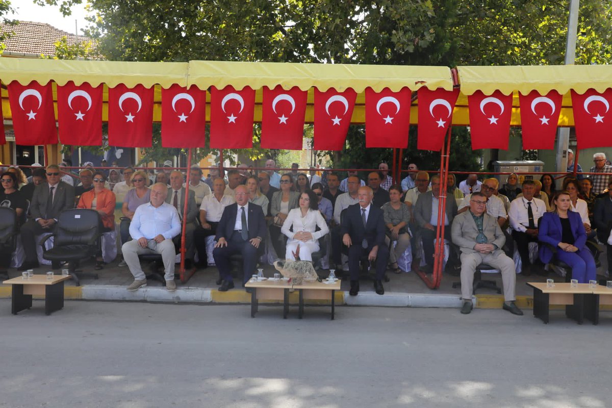 fahriozkanyp's tweet photo. Trakyamız’ın asırlık panayırı Pavli (Pehlivanköy Sonbahar Hayvan ve Emtia Panayırı)’nin açılışını gerçekleştirdik. Asırlardır olduğu gibi bu yılda panayırımızın coşku içinde geçmesini dilerim. Panayırda yer alan esnafımıza bol ve bereketli kazançlar. #pavli https://t.co/LO5NgeLtgK
