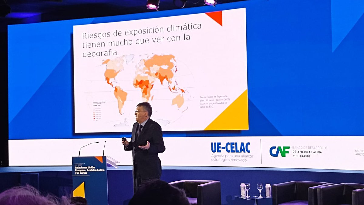 Ayer, <a href="/acodea_/">Acodea</a> , presente en la #ConferenciaCAF (<a href="/AgendaCAF/">CAF</a>) “Unión Europea y América Latina y el Caribe: una agenda conjunta para el desarrollo”.
✍ La hoja de ruta en la colaboración para el clima y la #sostenibilidad es clara: “Desafíos globales, soluciones regionales”