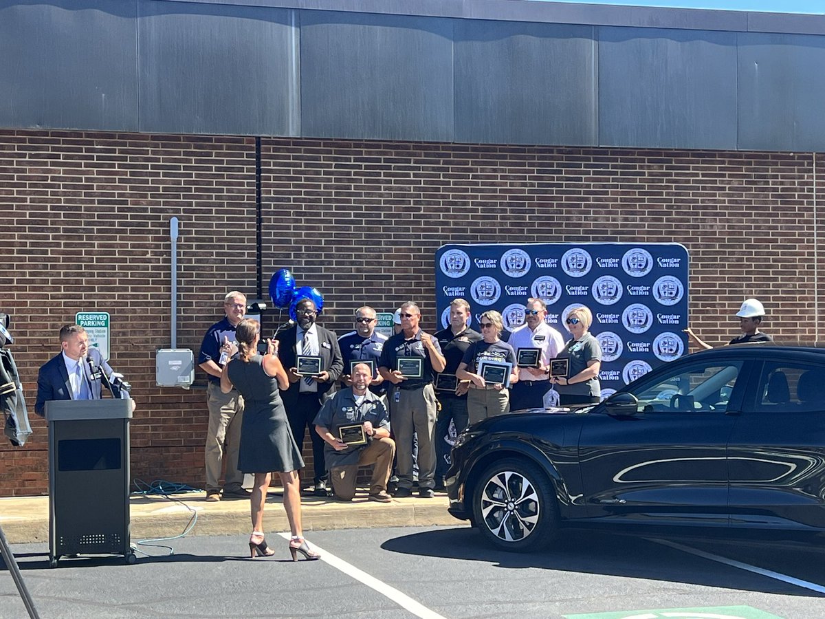 Stephanie Foster tweet media