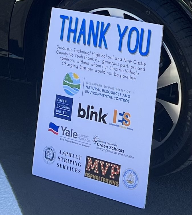 Stephanie Foster tweet media