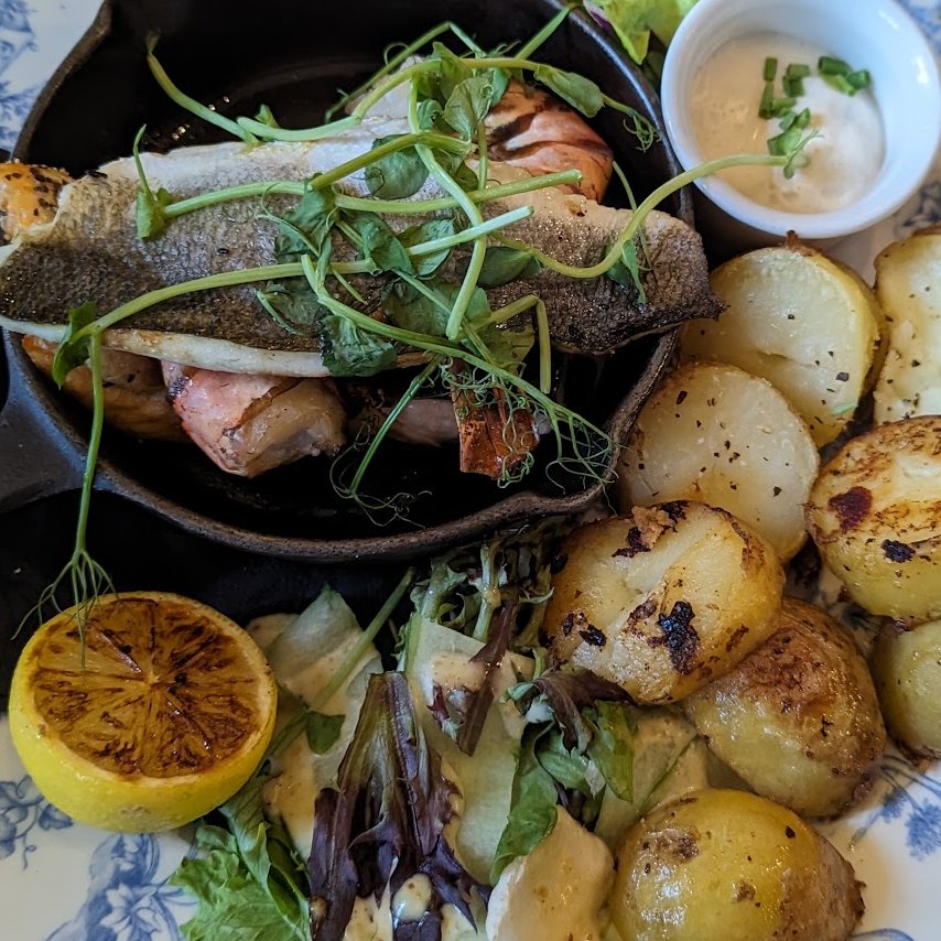 Fried Seabass +king Prawns garlic aioli sauteed baby new pots. crisp salad 😮😍😊<a href="/jamesmartinchef/">James Martin</a>

<a href="/staffordshire/">staffordshire</a>
<a href="/bbcgoodfood/">Good Food</a>
@BBCFood
<a href="/gbchefs/">Great British Chefs</a>
<a href="/jamieoliver/">Jamie Oliver</a>
<a href="/GMartidavies/">Martin B</a>
<a href="/ChefTomKerridge/">Tom Kerridge</a>
<a href="/SundayBrunchC4/">Sunday Brunch</a>
