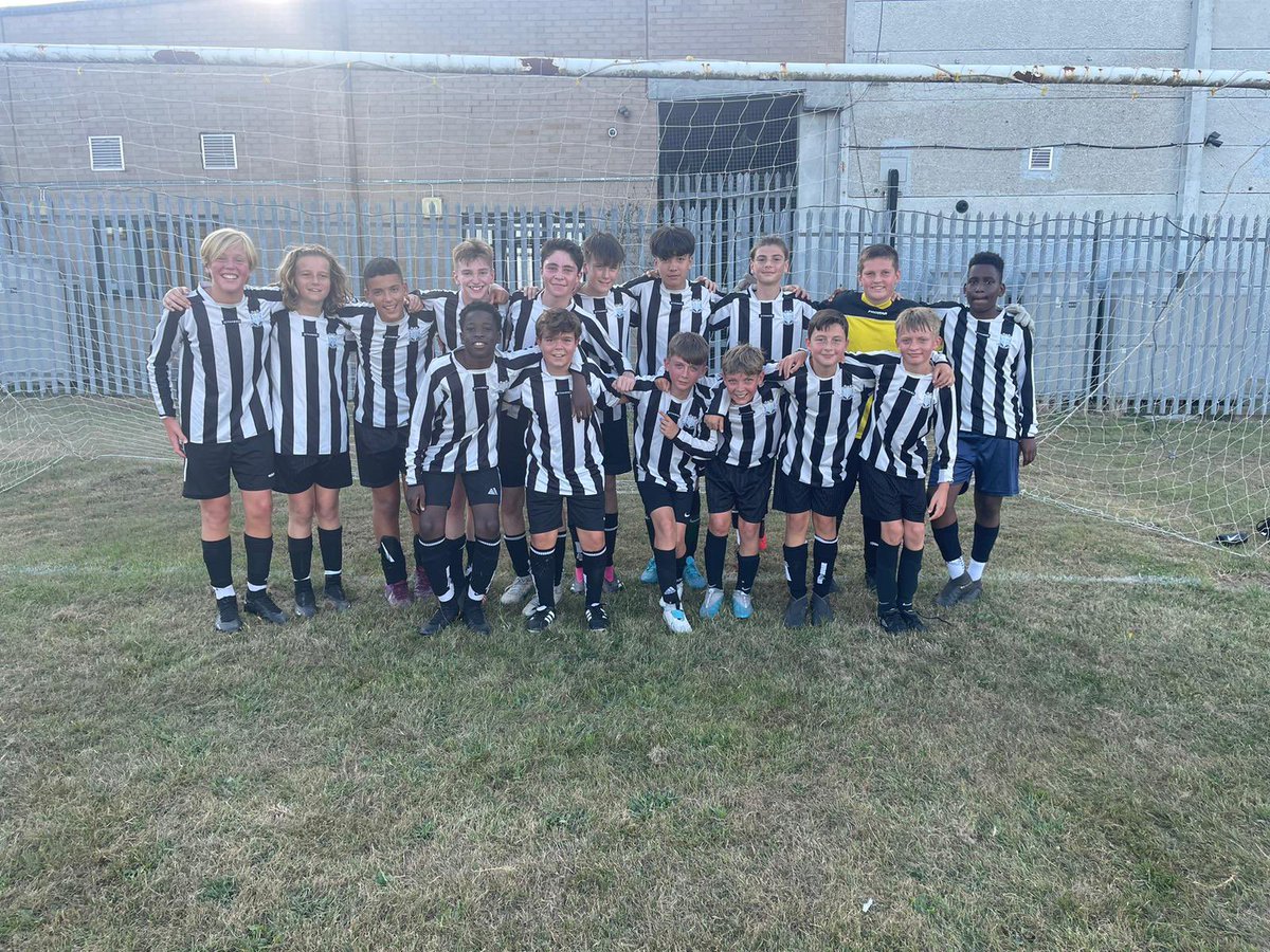 PEDeptSTM's tweet photo. ⚽️ Year 8 A team won 4-2 this afternoon, showcasing their outstanding teamwork and skills. Meanwhile, Year 8 B team put up a fierce fight narrowly losing 4-3, both teams demonstrating excellent determination and sportsmanship.🥇🥈 #ToInspire #ToLearn #ToAchieve https://t.co/lhSKxHevCd