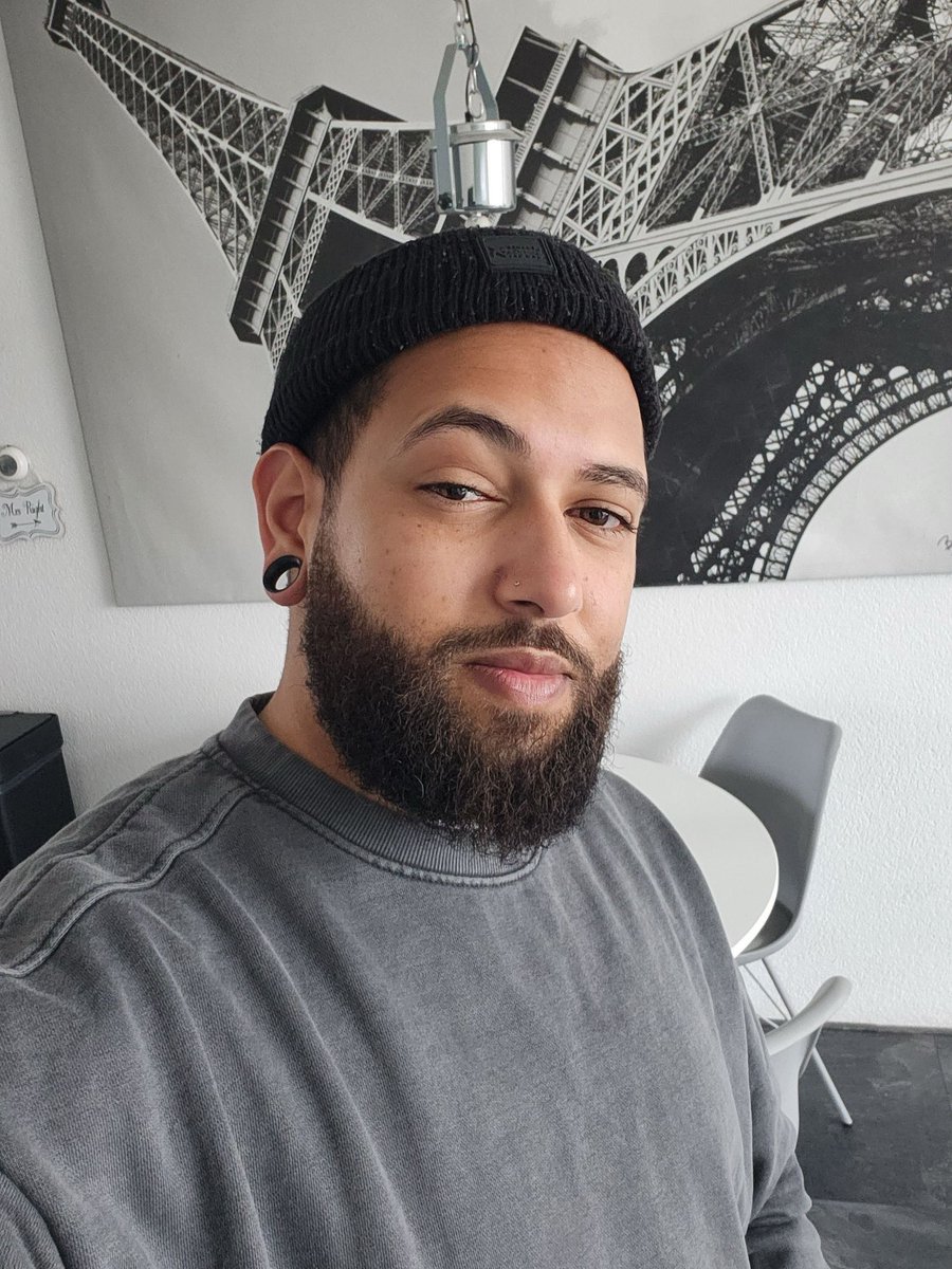 Koppige tweet media
