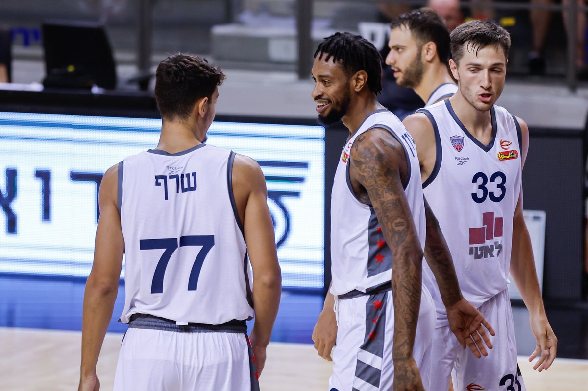 עירוני "לאטי" קריית אתא פתחה עונה ברגל ימין, עם ניצחונה הראשון אי פעם בגביע ווינר סל: 85:93 בחוץ על הפועל "שובל" חיפה, במשחק בו הובילה לאורך כל הדרך