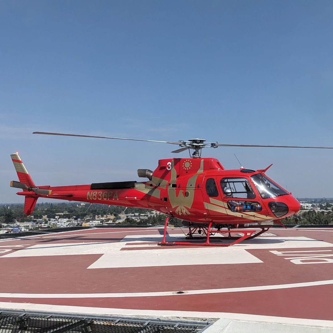 @seki_helitack Utility Mission - Heli-3 operating a short haul rescue for a lower leg fracture out near LeConte Ranger Station. The patient was flown directly to CRMC hospital. 🚁🏞️🏥⚕️ 📍 - Kings Canyon National Park, Sierra Nevada, CA 🚁 - #iflypapillon 👨‍✈️👩‍✈️😎 @seki_helitack