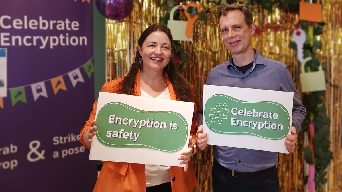 AG_KOMBB's tweet photo. Die #EU-Pläne zur #Chatkontrolle bedrohen Verschlüsselung und unsere Privatsphäre!
Setze ein Zeichen, mach mit und zelebriere #Verschluesselung!
#CelebrateEncryption
https://t.co/yH5AqWGtgS
#PIRATEN #Piratenpartei #VotePirates #PiratenWirken https://t.co/CbwhUvepHk