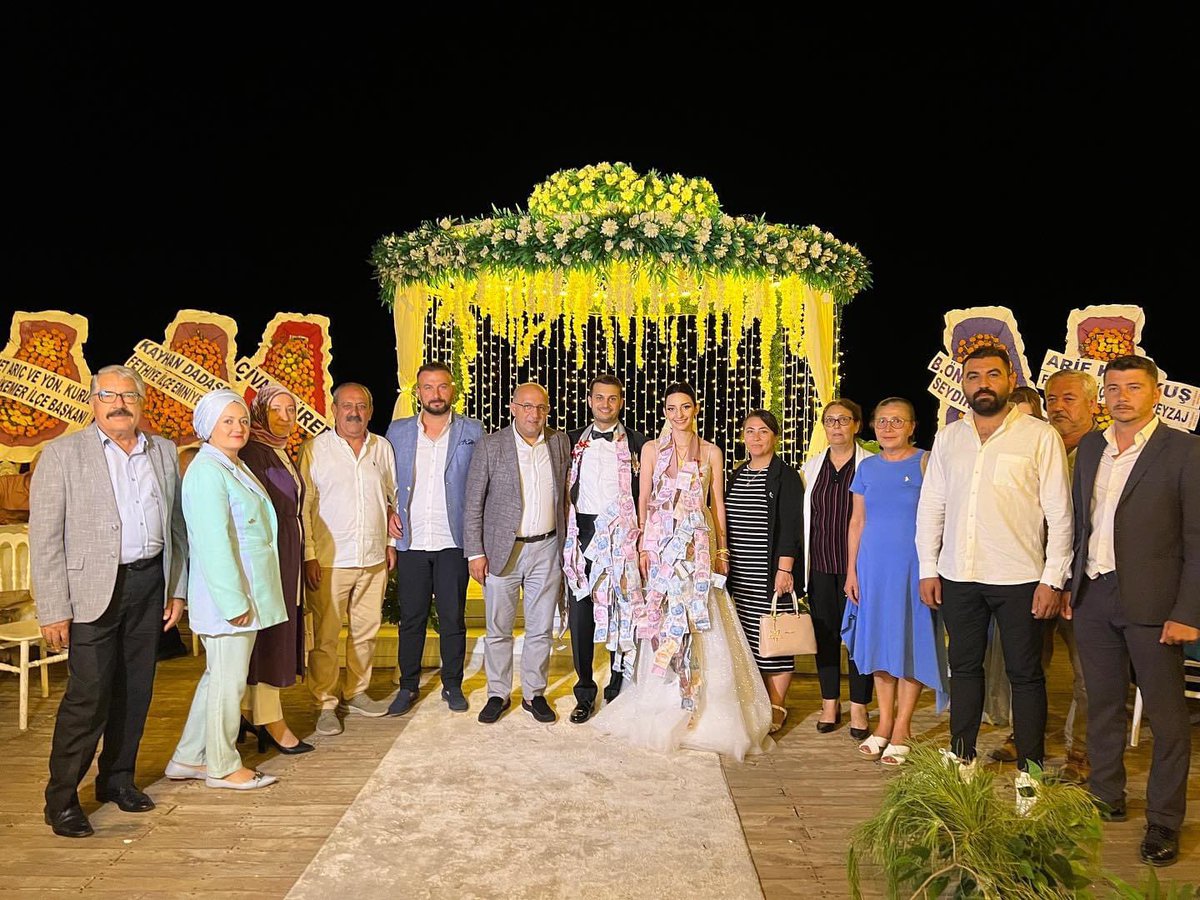 MuglaMHP48's tweet photo. Değerli Dava büyüğümüz Cengiz Çay abimizin kıymetli oğlu Yavuz çay ve Elif kardeşimizin Düğün merasimine katılım sağladık ..

Genç çiftimize bir ömür mutluluklar diliyoruz. https://t.co/WwyMvqZop9