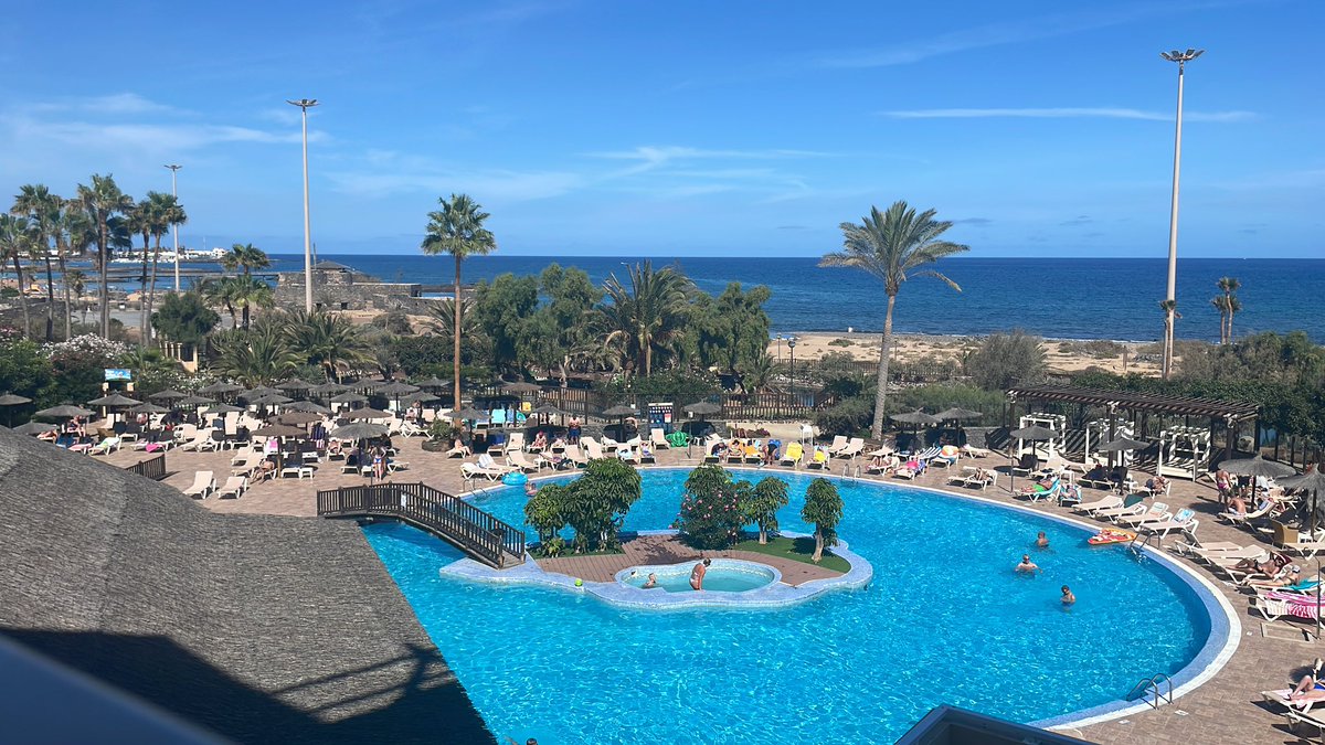 Back from a well earned vacation…

Batteries recharged and ready for the weekend, then time to focus on a new chapter 😉