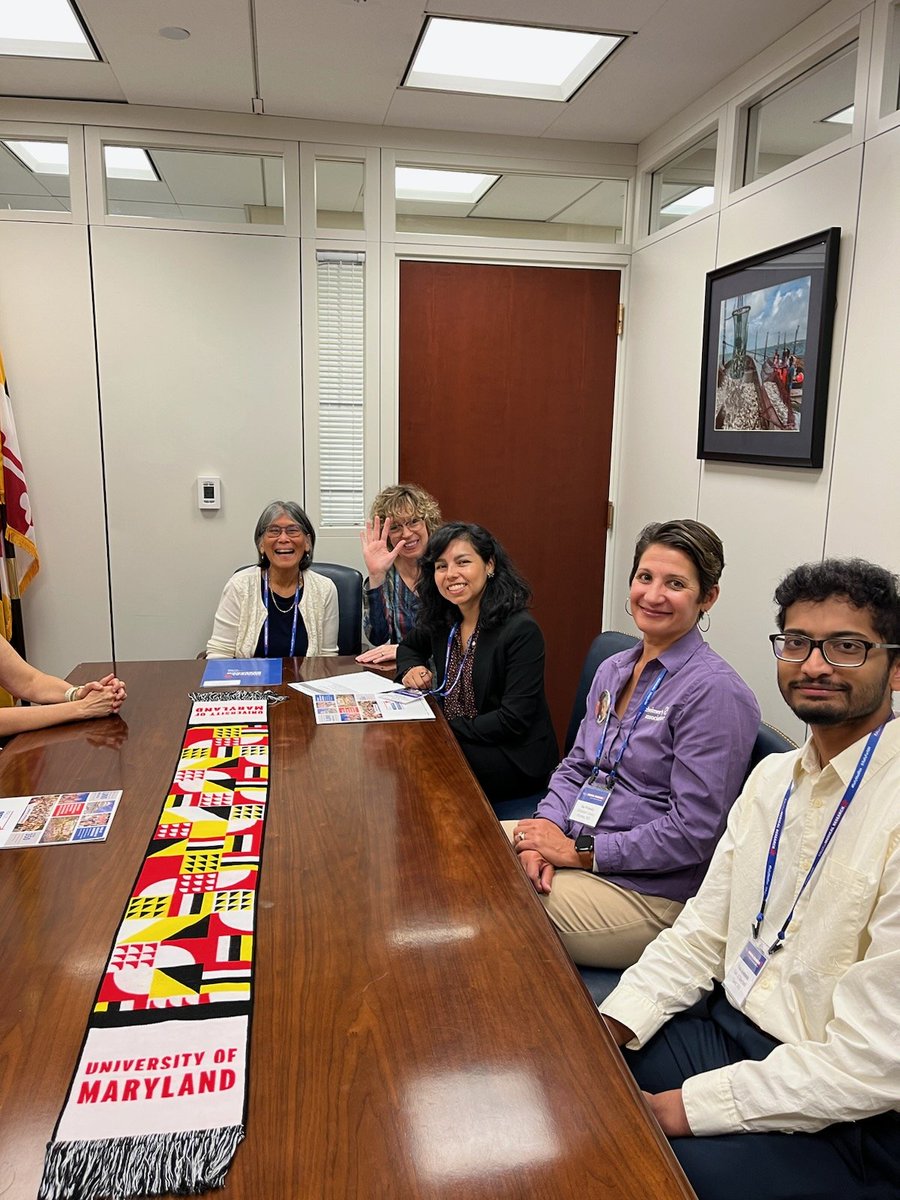 The Maryland group for @RallyForNIH before one of their meetings today. Really appreciate @nationaleczema ambassador, Kathy, for representing us today to share that we need to #fundNIH

#eczema #NEAAmbassadors