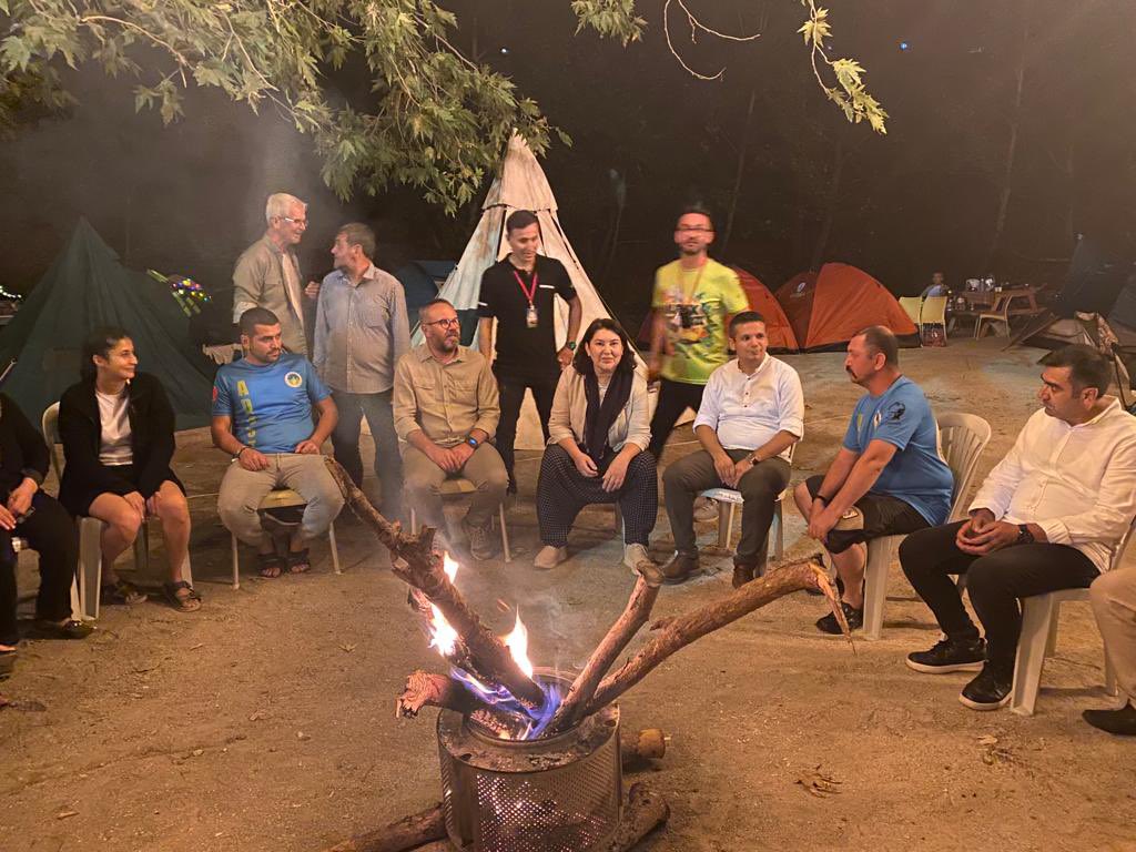 KaramikSunay's tweet photo. Kamp ateşi, Aladağ'da tam mevsimi...

Aladağ Belediye Başkanımız Sayın @m_akgedik, AK Parti Aladağ İlçe Başkanımız Sayın @Ademylmz_01 ve birbirinden değerli Aladağ hemşehrilerimizle RoxForm Kamp Festivalinden günün anısı… 🏕🔥 https://t.co/Li39hAhjUh