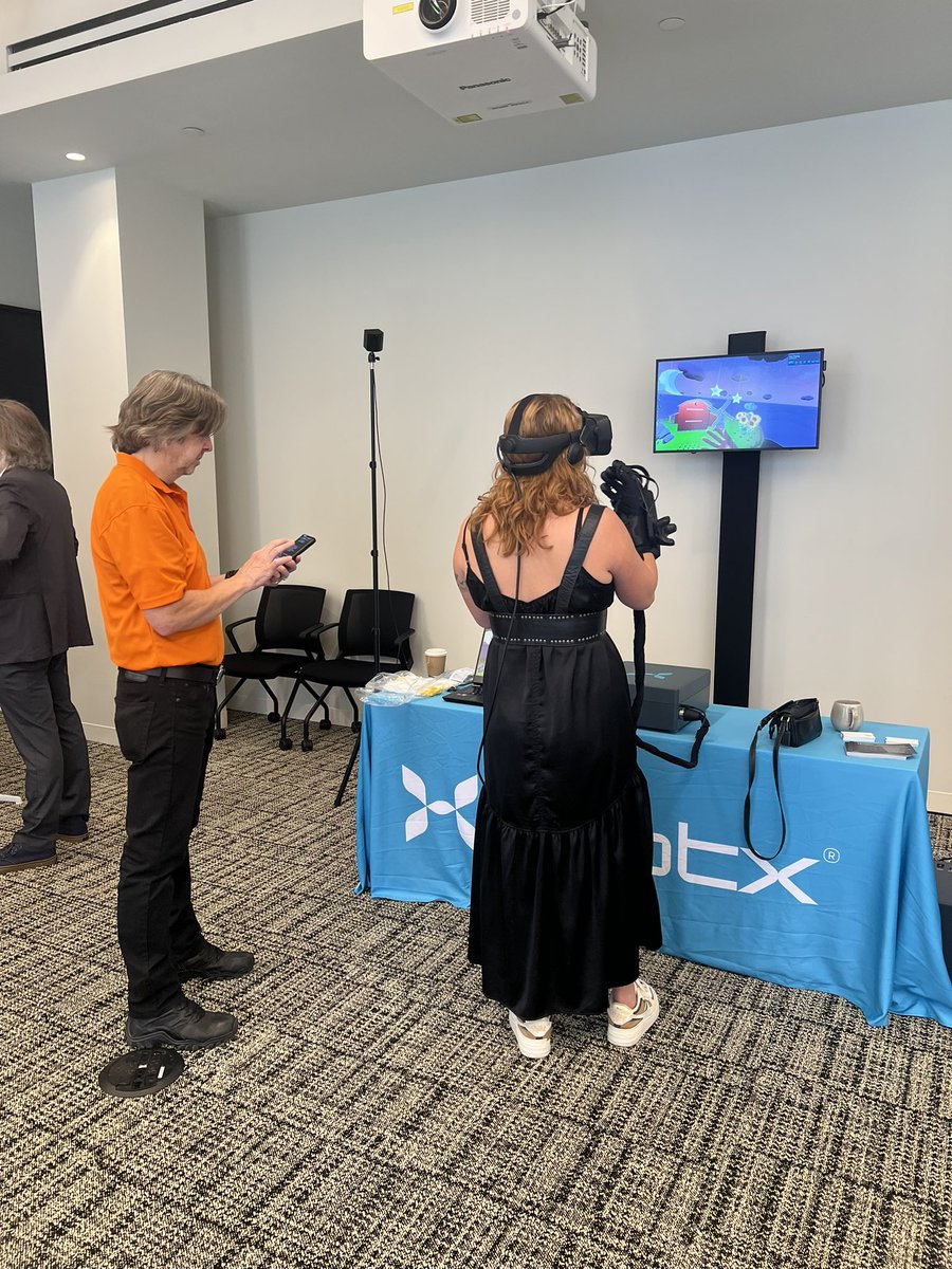 @HaptX is a real & life like solution for using your hands in #vr