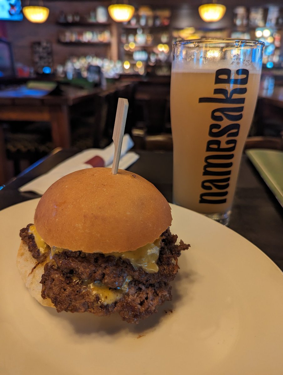 edgarbatalla's tweet photo. @fionnswpg #leburgerweek last day for burger week! https://t.co/y5DMxV6CYY