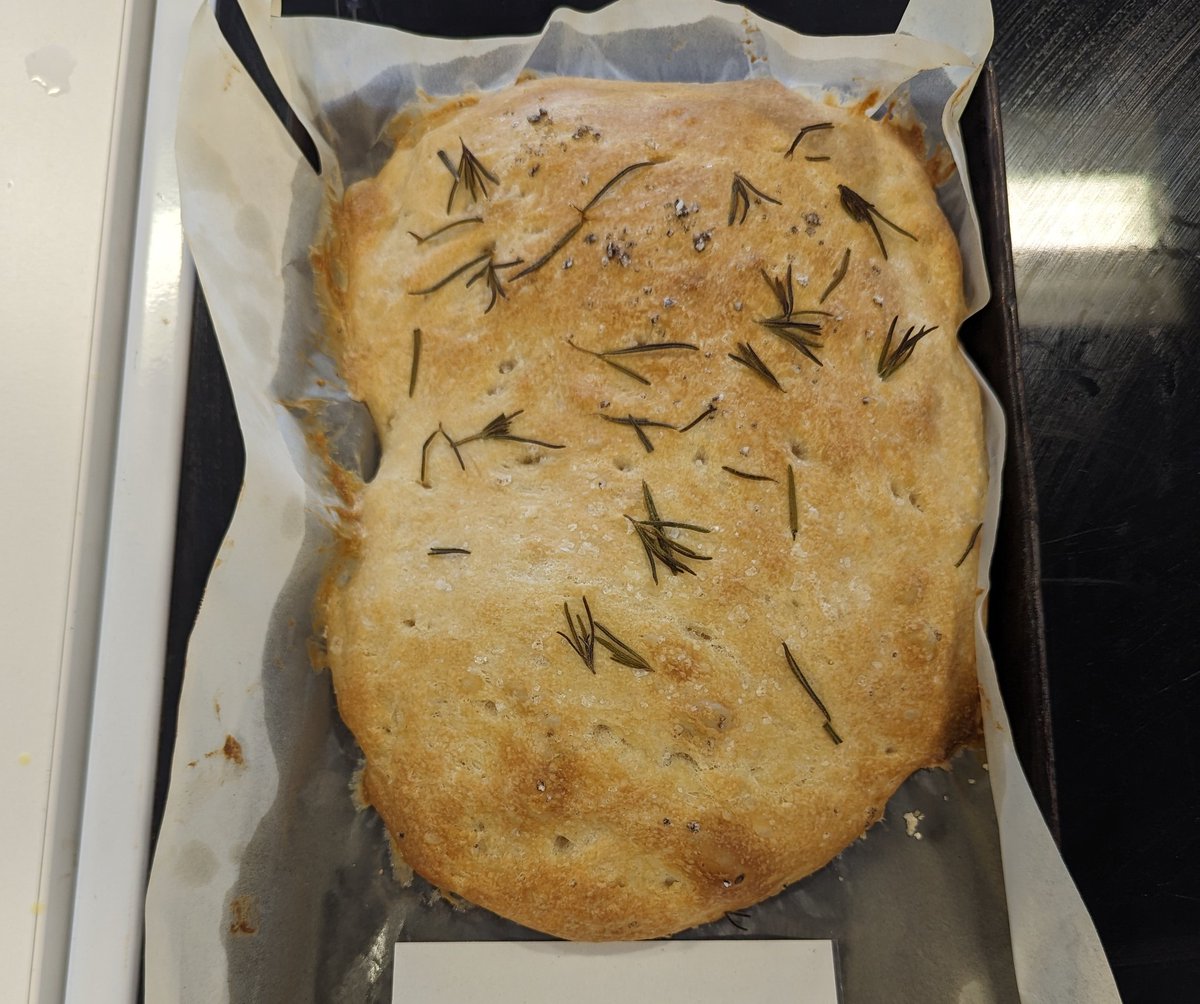 MrHendryHEc's tweet photo. Including some delicious Italian Focaccia bread today! 🇮🇹

@HomeEcPrestwick @pwkacademy 
#ambition https://t.co/HkGQFgbp31