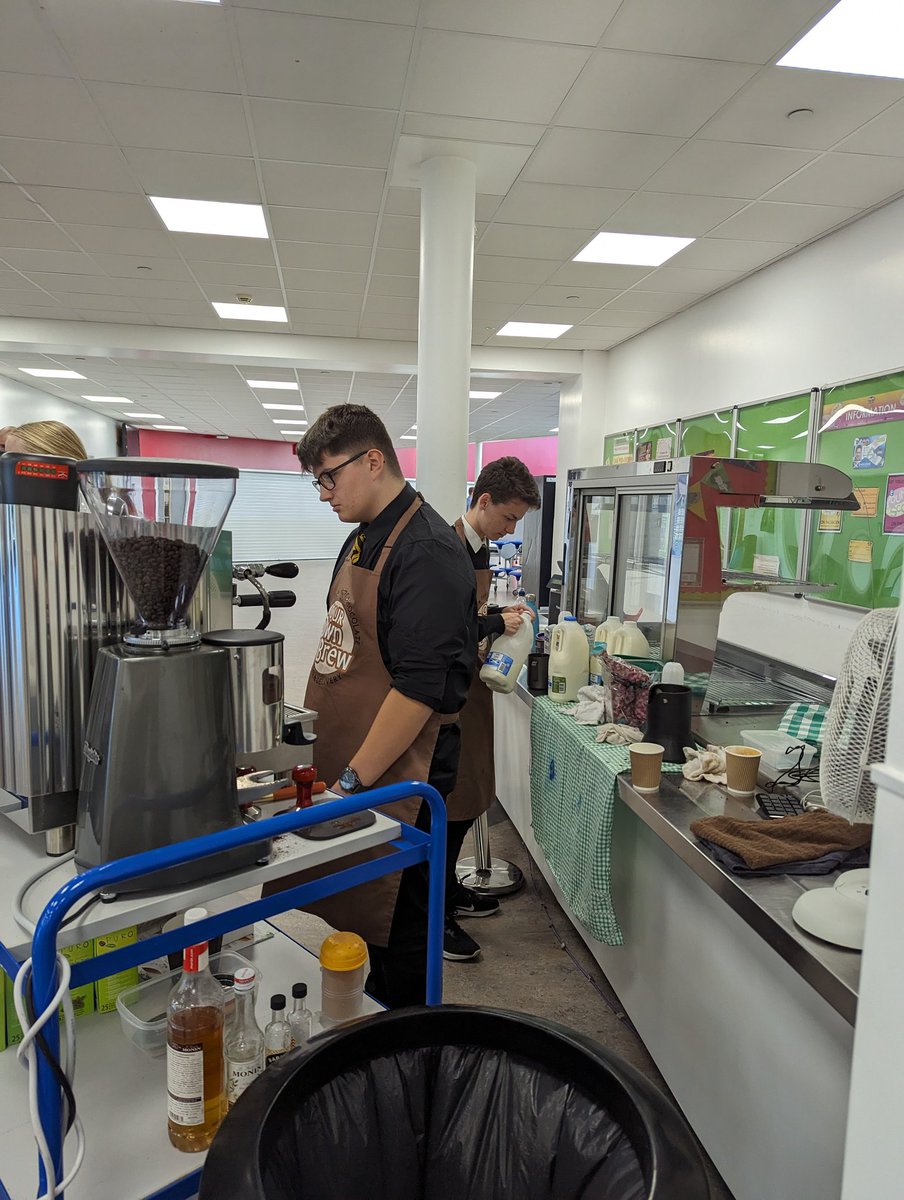 MrHendryHEc's tweet photo. And serving up some tasty coffee ☕ treats enjoyed by teachers, assistants and even parents who visited for one of our recent maths events... 😋

@HomeEcPrestwick @pwkacademy 
#ambition https://t.co/33Imzbx3Is