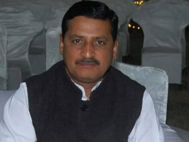 sumedhasharma86's tweet photo. #BreakingNews Having set the stage with arrest of #monu_manesar @MonuManesar @INCHaryana reports of MLA @ErMammanKhan #MammanKhan nabbed from #Rajasthan.Named as an accused in #NuhViolence @police_haryana says "ample evidence" of his involvement. #haryananews #Mewat . Police tightlipped.