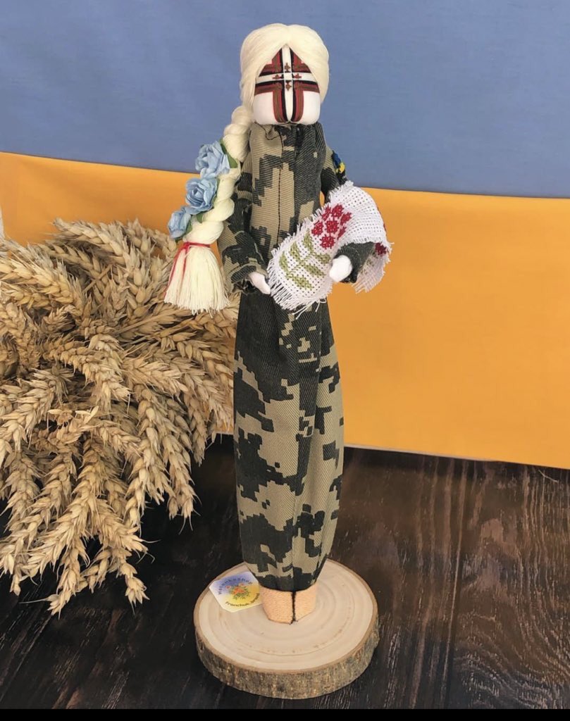 Ukrainian_dolls's tweet photo. Hello everybody. My name was Liliya, I am from Ukraine, from the city of Uman. I make ancient Ukrainian Motanka dolls (these are family charms). I will be glad for your reposts and orders. With this, you help us speed up the victory. Glory to Ukraine 💙💛 https://t.co/GZRZf2UoUT