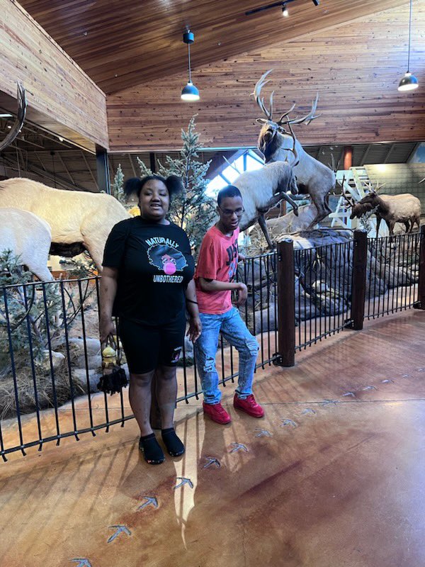 TheReddixJosh's tweet photo. This week has been full of choices! We have had a great time volunteering, exploring our community, and having fun living our adult life! https://t.co/krSUEGuYgx