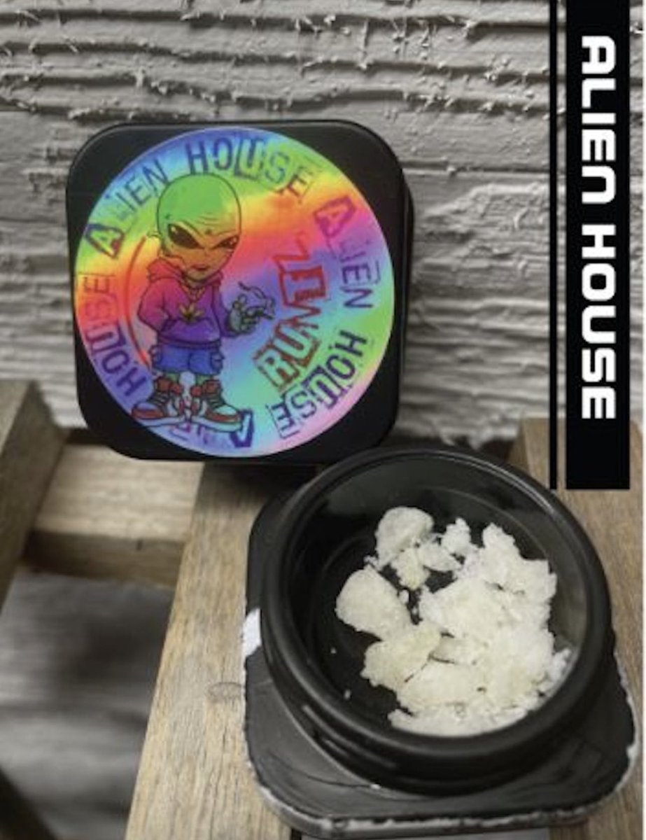 HigherHealthOK's tweet image. Alien House in the House! We also have their 2 gram disposable vape carts.  Delicious!