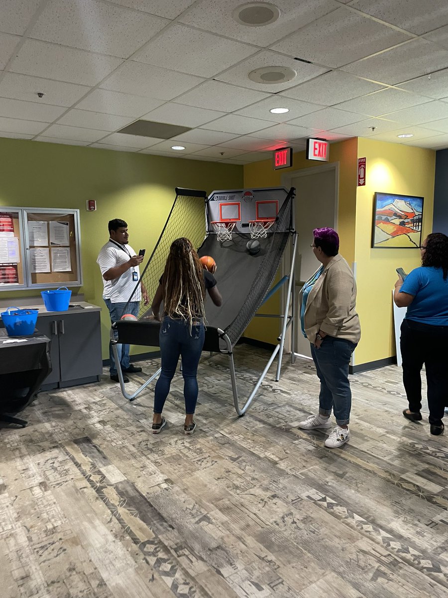 Kelly Flagg tweet media