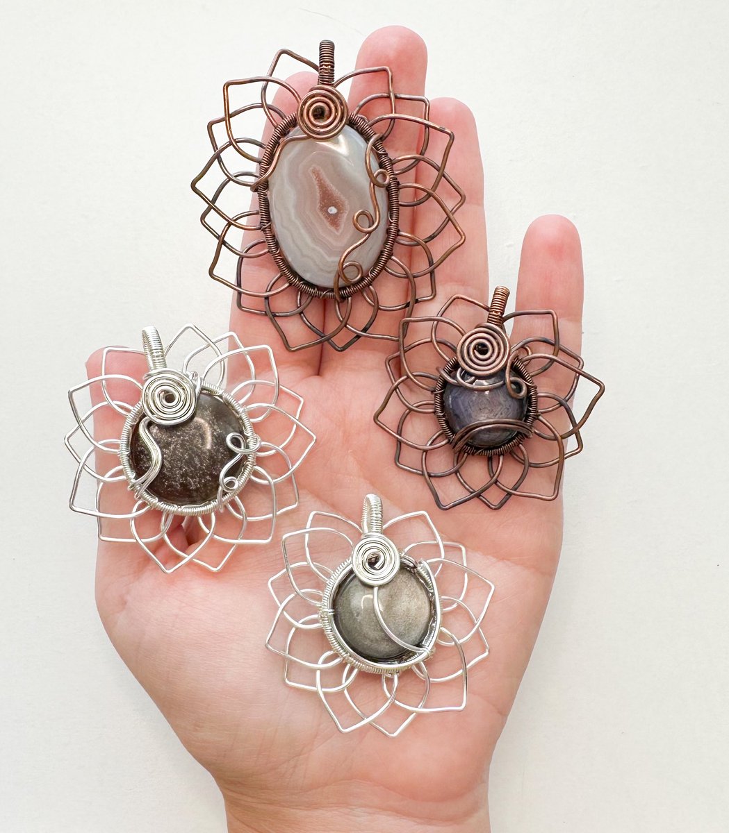 mildhippie's tweet photo. handfuls of sunflower pendants 💜🌻

all available Sept. 15th at 8pm eastern time https://t.co/kXyaAHF04q