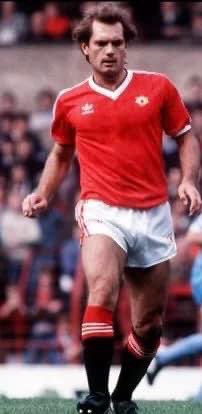 Remembering Ray Wilkins, who would have been 67 today. Fine player, and undeniably a Chelsea Man. But he will always be a Red to me. 

#raywilkins #mufc 
14th September 1956 - 4th April 2018