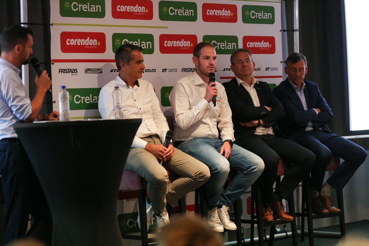 ThomasSneyers's tweet photo. 🤩 Yesterday, we presented our Cyclo-Cross Team #CrelanCorendon. Next to a new co-sponsor (@corendon), a new jersey and strong reinforcements, there was some great personal news: I have the honour to be the team manager from this season on! 💚❤️

1/2 https://t.co/7qDQRaTsVx