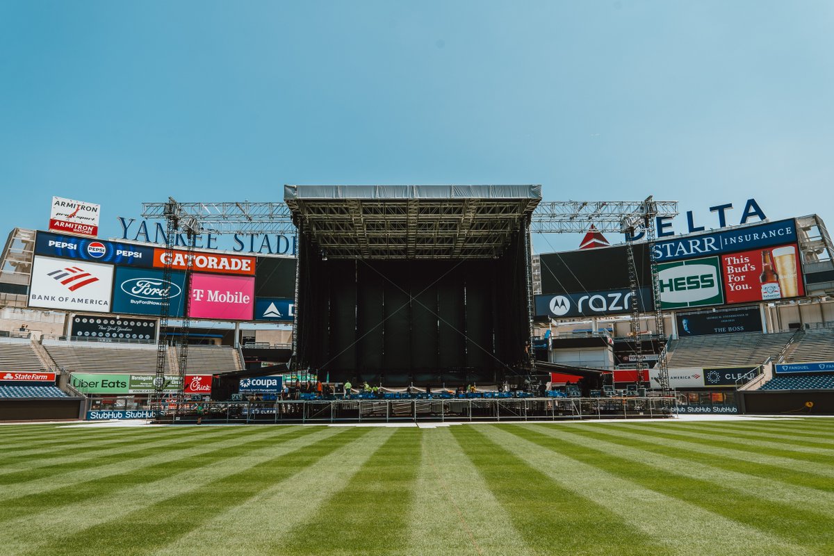 g2_structures's tweet image. 08.11.2023 | HipHop50 | Yankee Stadium | Bronx, NY
.
.
.
#engineers #eventstaging #stagingcompany #lifeontheroad #production #wemakeevents #staging #roofstructure #stadiumshow #g2structures #tour #concert #stage #liveevents