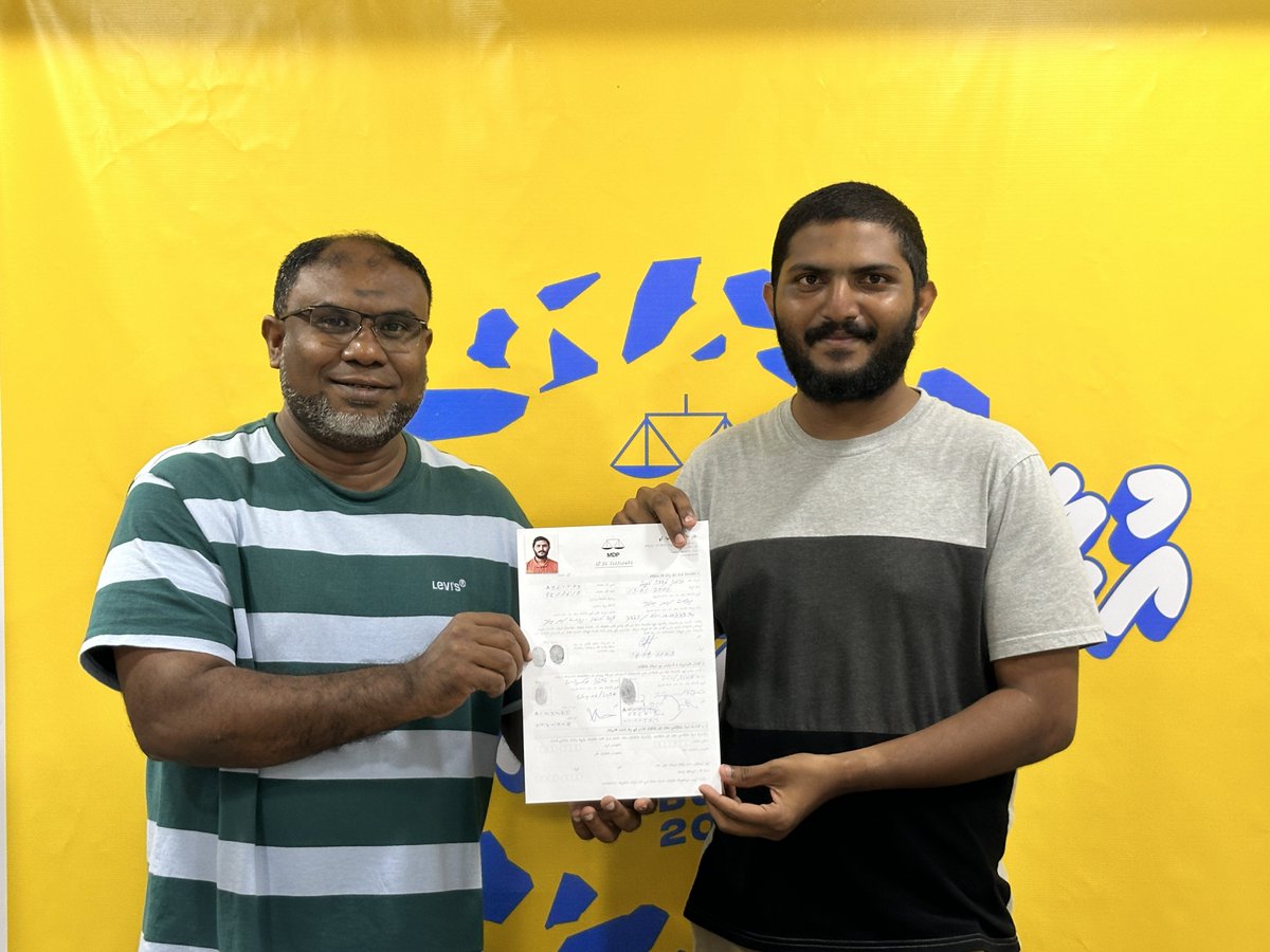 އެމްޑީޕީގެ ރިޔާސީ ކެންޑިޑޭޓް ރައީސުލްޖުމްހޫރިއްޔާ <a href="/ibusolih/">Ibrahim Mohamed Solih</a> އަށް ތާއީދު އިތުރުކުރުމުގެ މަސައްކަތުގެ ތެރެއިން ގދ. ތިނަދޫއިން އަލަށް އެމްޑީޕީ އާއި ގުޅުނު މެންބަރު މާހު އަށް މަރުހަބާ. <a href="/maaaaaahu/">މާހު</a>