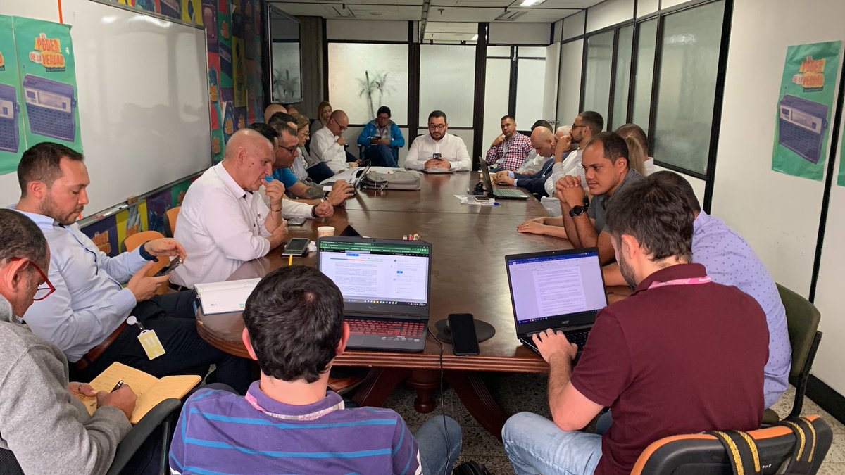 Reunión alcaldía de Medellín
Ruta distrito futuro 🚌 <a href="/ctucolombia/">Corporación de Transportadores Urbanos de Colombia</a> @sttmed <a href="/AlcaldiadeMed/">Alcaldía de Medellín</a>