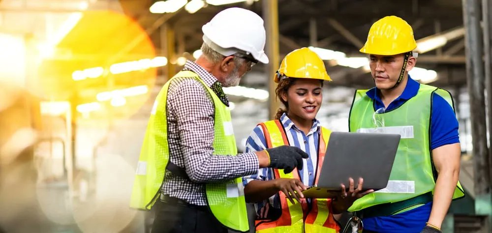 Explore Trends in Manufacturing &amp; Construction Recruiting buff.ly/3t2vWuE