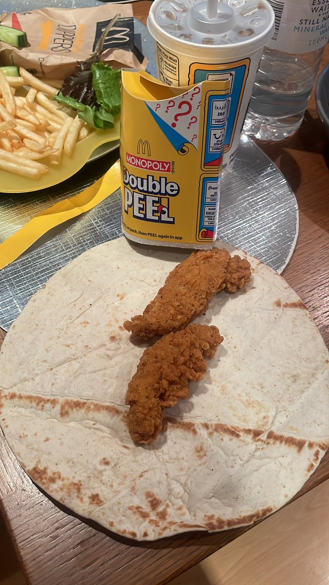 What in sad hell is this <a href="/McDonaldsUK/">McDonald's UK</a> 😂