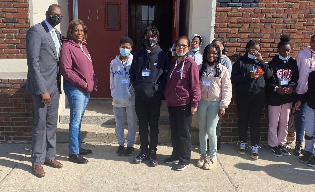 miamericorps's tweet photo. #BecauseofAmeriCorps Detroit is a safer place @AMUSproject https://t.co/q4YDN7MHo8
