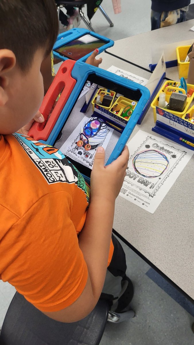 Linda42283460's tweet photo. Getting ready for Dot Day by making our dots come alive on the Quiver app! We can't wait for tomorrow! @peterhreynolds #BeEvergreen #createbravely https://t.co/iNrClm9HeW