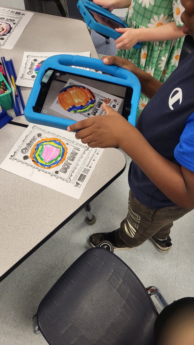 Linda42283460's tweet photo. Getting ready for Dot Day by making our dots come alive on the Quiver app! We can't wait for tomorrow! @peterhreynolds #BeEvergreen #createbravely https://t.co/iNrClm9HeW