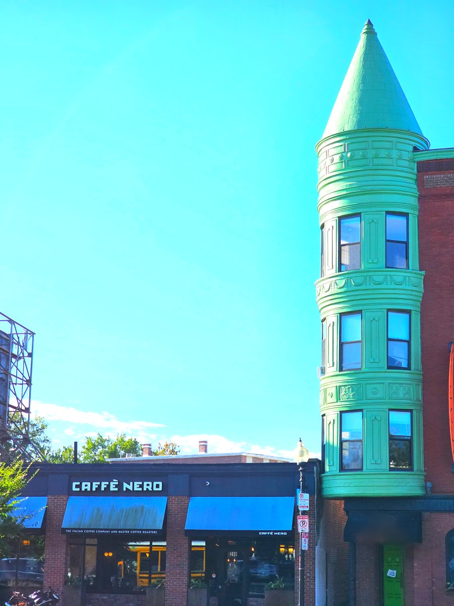 OnlyInBOS's tweet photo. Caffè Nero has permanently closed after five years in Brighton. https://t.co/bSwWMWUwtr