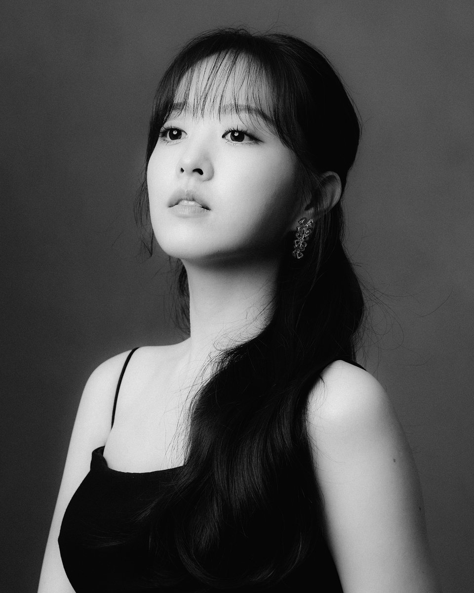TIFF_NET's tweet photo. Park Bo-young, captured by Norman Wong in the Official #TIFF23 Portrait Studio at @FairmontRYH, powered by @CanonCanada. https://t.co/9mrQd5yVOv