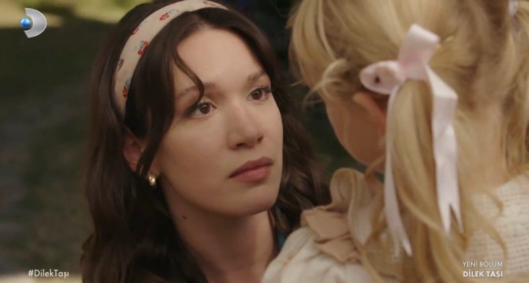 Figen, Cemre ne güzelsiniz siz öyle 🥹
#HazalSubaşı #LenaNazKalaycı #DilekTaşı