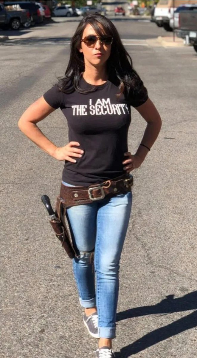 digitweak's tweet photo. @dom_lucre #hotchickswithguns https://t.co/DOZtge5LpU