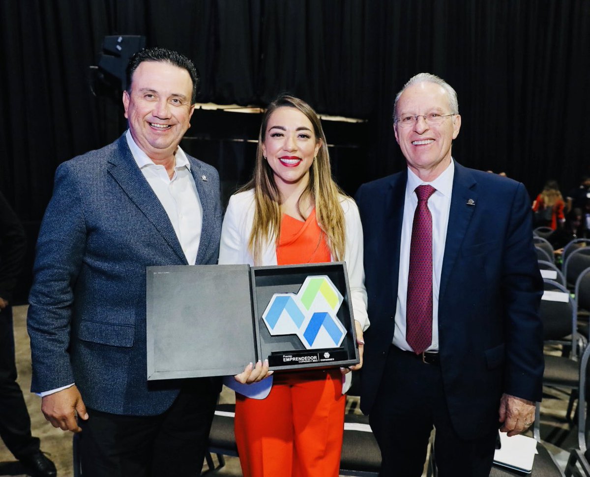 Premio Nacional al Emprendedor <a href="/Coparmex/">Coparmex Nacional</a> 

Lo recibo con humildad y compromiso de seguir contribuyendo al Emprendimiento y a la responsabilidad social, para tener un México con desarrollo inclusivo y no dejar a nadie atrás. Gracias a todo mi equipo d @faicicmx que lo hace posible