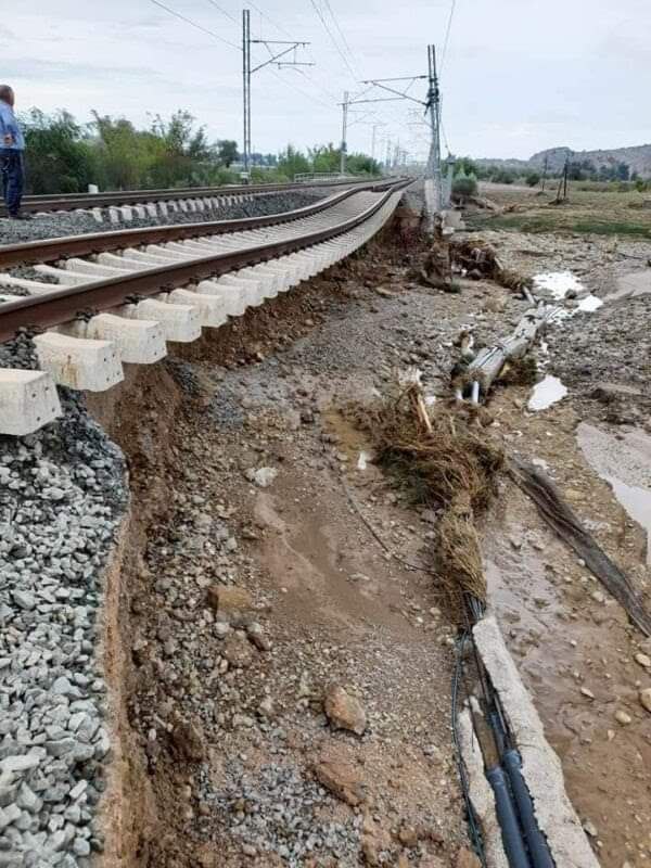 sigamisasafiso's tweet photo. Αθήνα - Θεσσαλονίκη σιδηρόδρομος τέλος. https://t.co/cvuOzC0Z8K