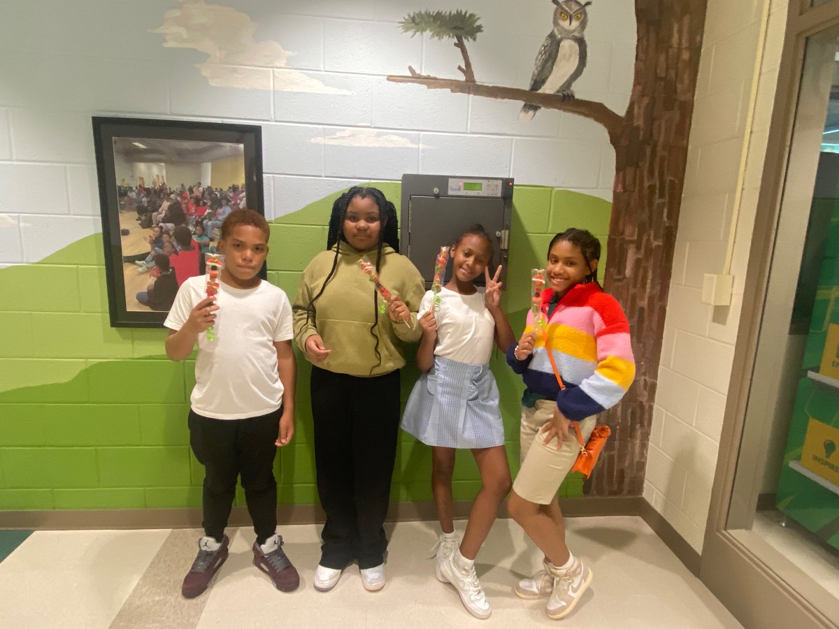 MsLFrazier's tweet photo. Part of addressing attendance is making sure students are engaged. We celebrate perfect &amp; improved but we sometimes have fun if you were simply present TODAY.  We hope our raffle winners look forward to coming to school everyday! @MiszSpearman @PrincipalK_APS   @apssocialworker https://t.co/E0Vb3C05w8