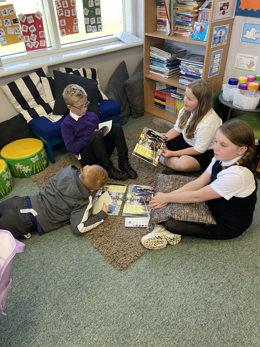 On Tuesday we explored our new non fiction books and read in our reciprocal readings groups. We had lots of good discussions; making predictions, investigating the meaning of words, asking questions to further our understanding and learning from one another. #pupilledlearning