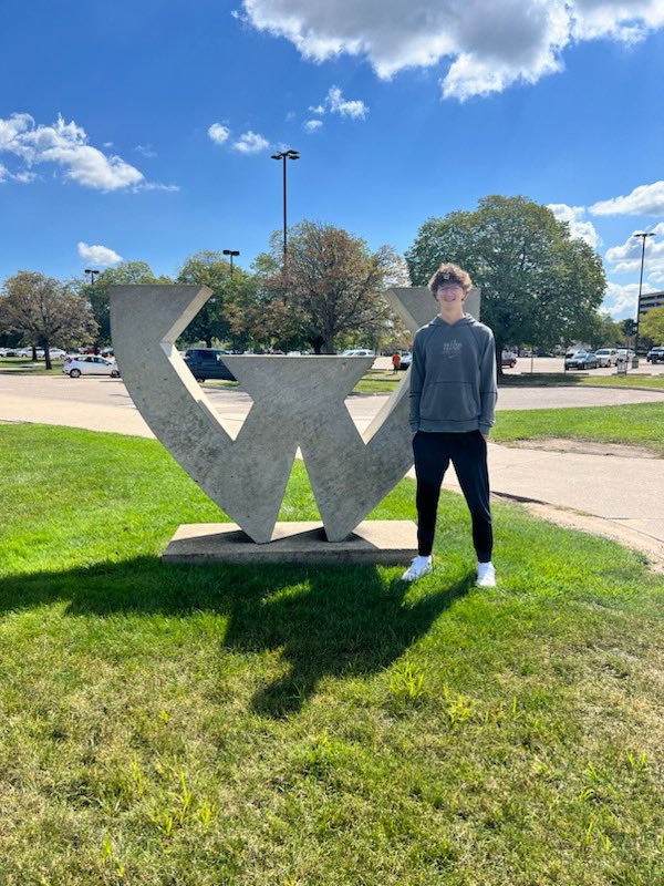 Evan Robinson tweet media